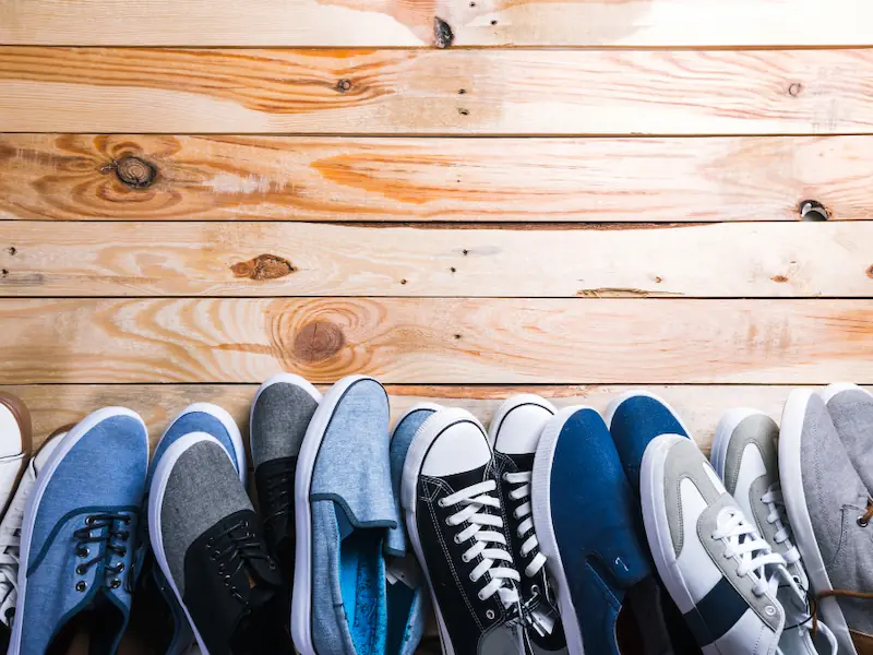 Harga Lebih Hemat, Ini 10 Sepatu Lokal Bandung Terbaik 2025